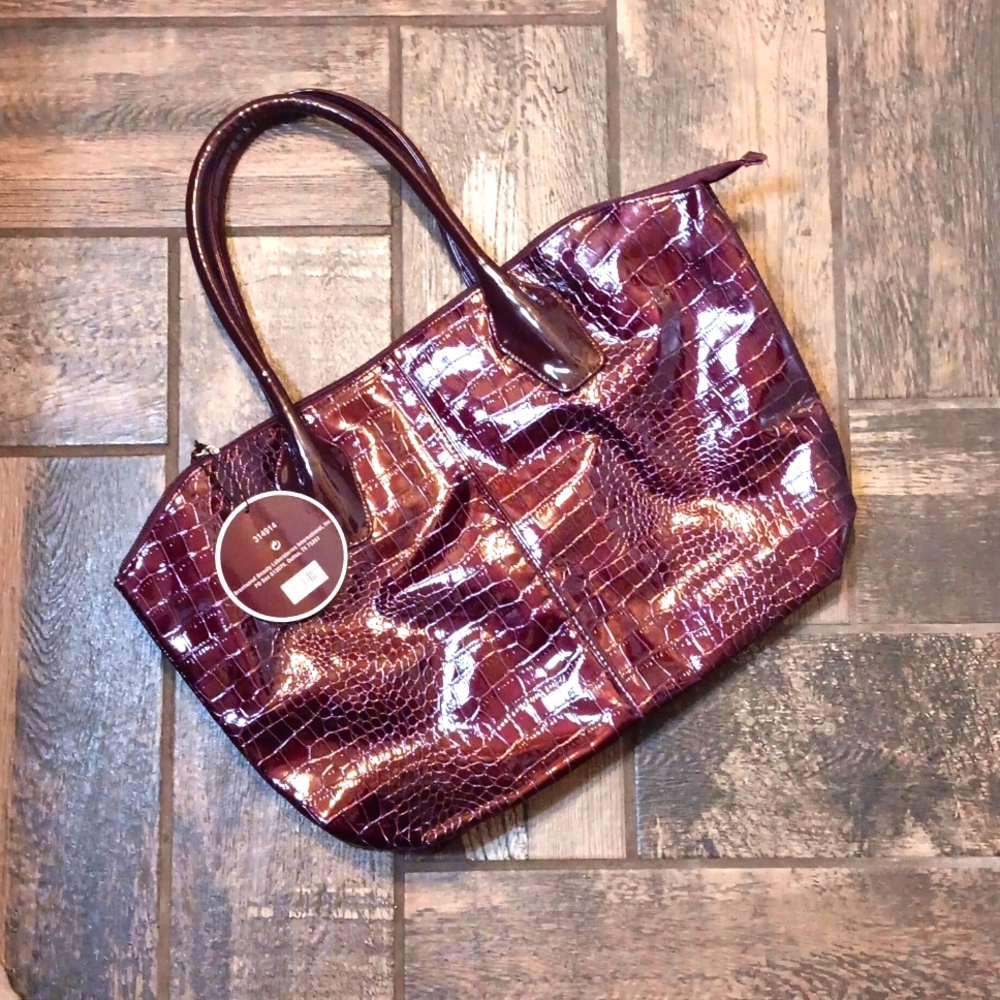 NWT Faux Crocodile Print Purse